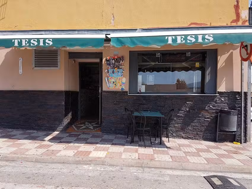 Bar Tesis