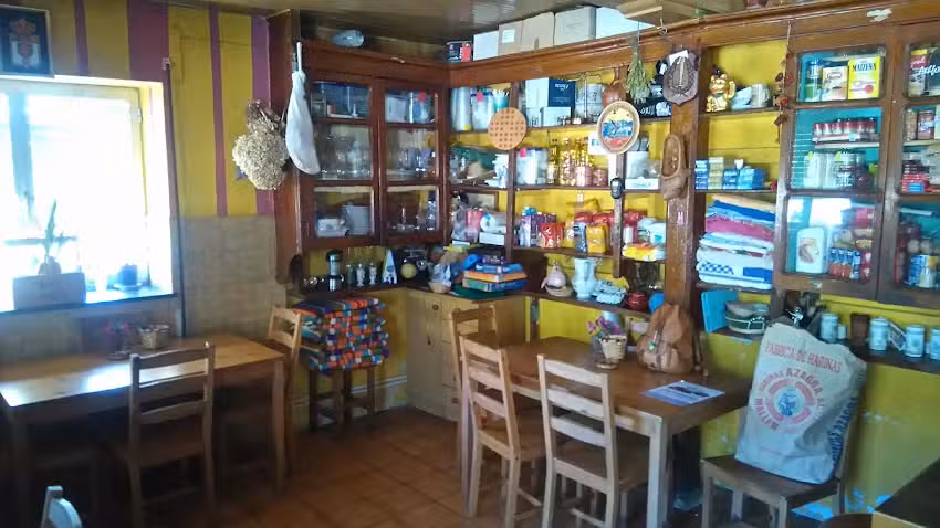 Bar Tienda Miyares