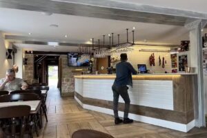 Bar Tino (estanco, loter&iacute;as y comestibles)