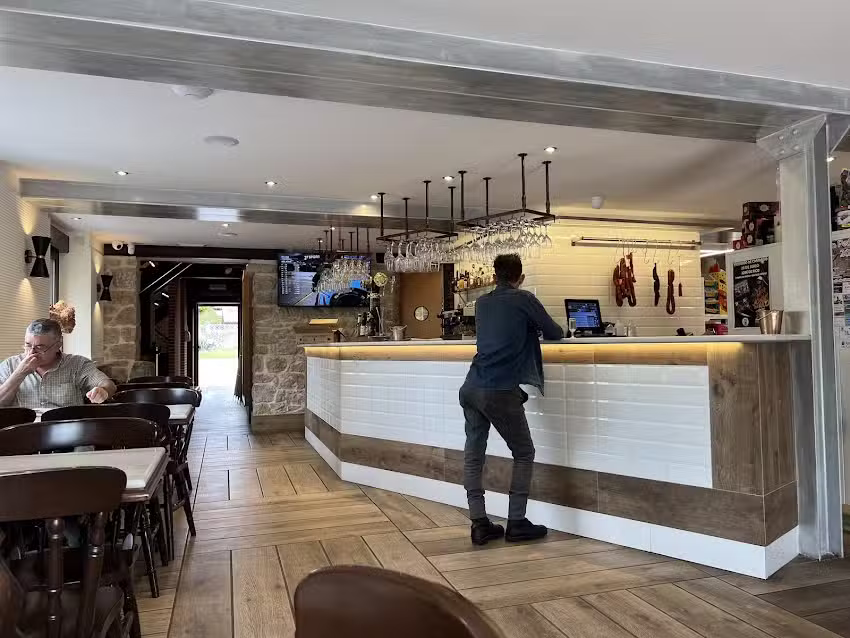 Bar Tino (estanco, loter&iacute;as y comestibles)