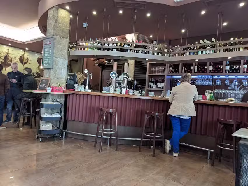 Bar T&iacute;voli
