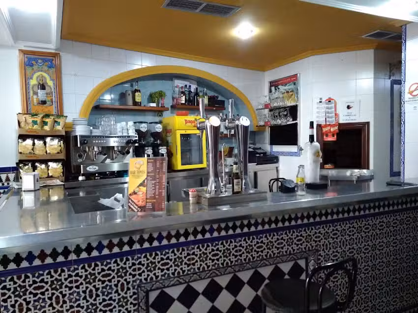 BAR TOMAS