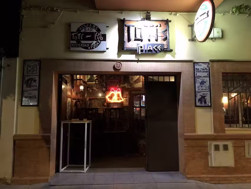 Bar Tot&iacute; Pub