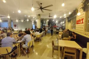 BAR X by Ricard Camarena