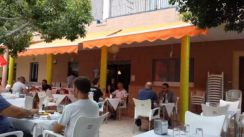 BAR YOLANDA.
