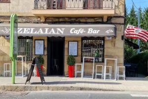 Bar Zelaian