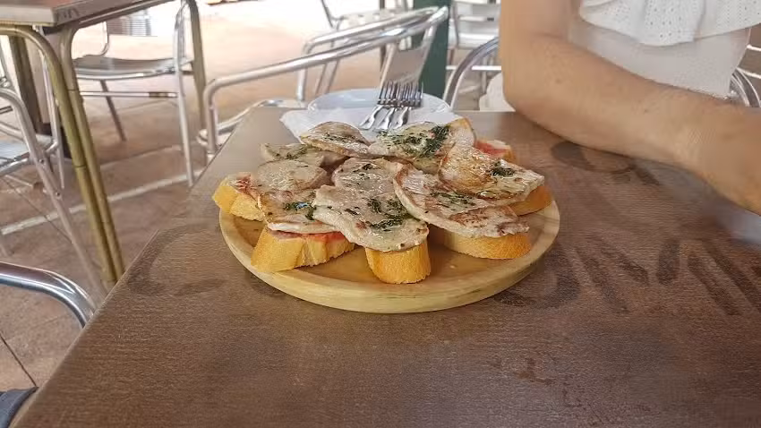 Bar38 (Ara Nou Trenta Vuit)