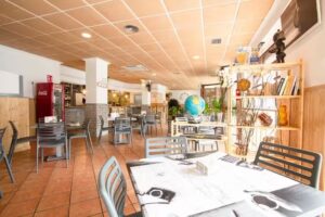 Battuta Caf&eacute; Bar