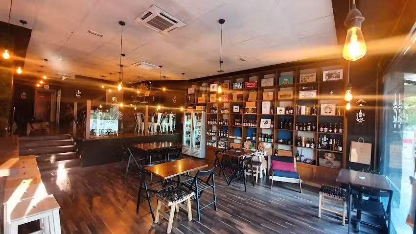 BEE BEER Debod | Craft Beer Bar y Catas