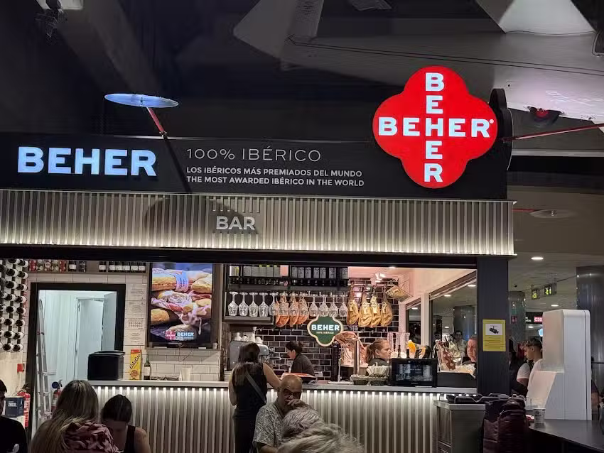 Beher Jam&oacute;n 100% Ib&eacute;rico &ndash; Aeropuerto de Madrid