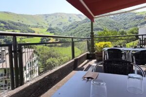 BENTA AZKENA BAR & RESTAURANTE.