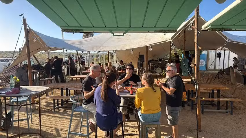 Big Wave Surf Bar El Palmar