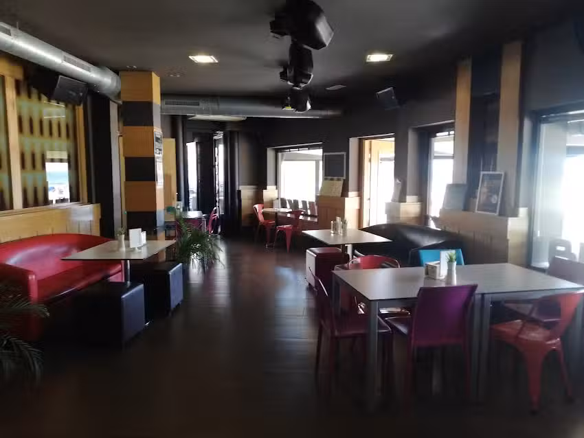 Bit&aacute;cora Cocktail Lounge