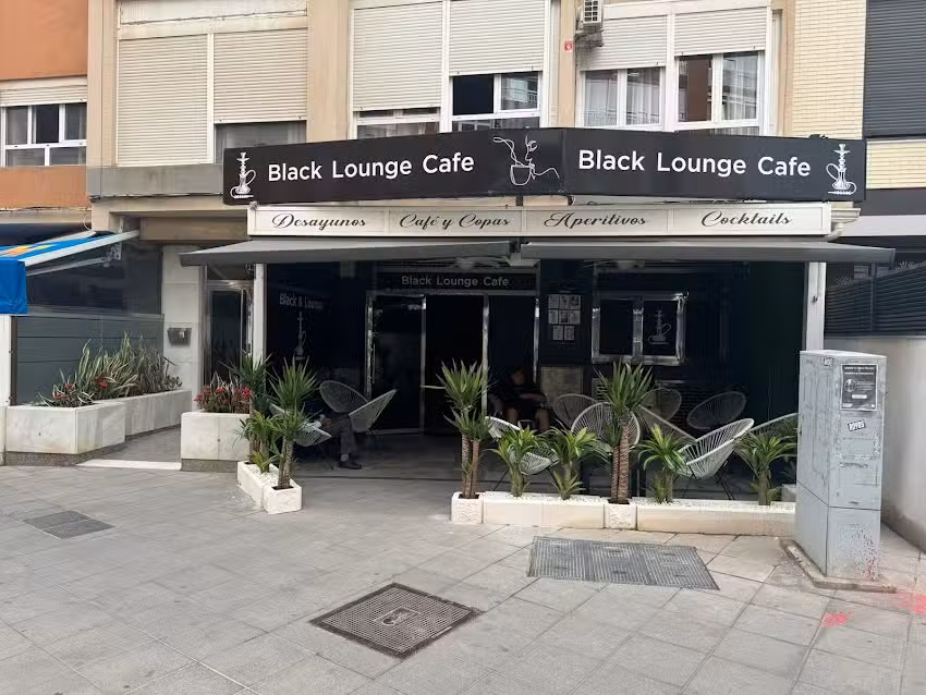Black Lounge Cafe