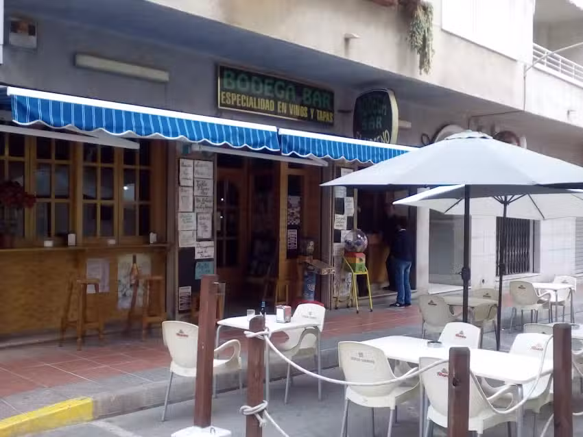 Bodega Bar El Moseno