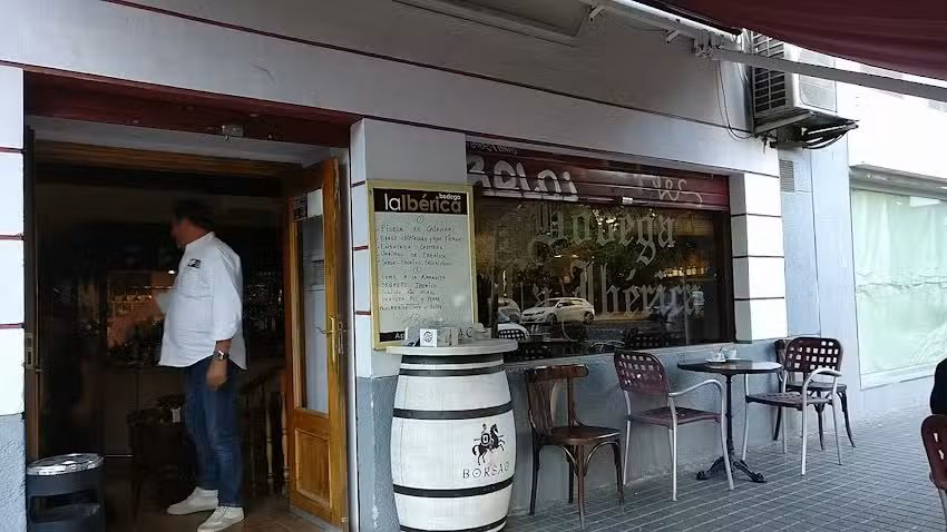 Bodega la ib&eacute;rica