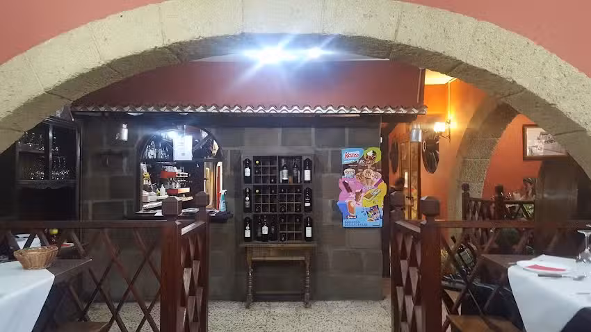 Bodeg&oacute;n Los Laureles