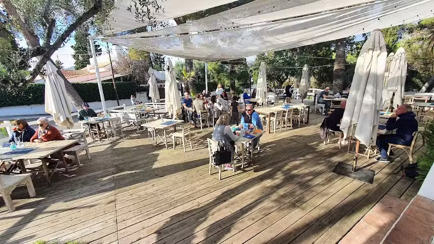 Bot&aacute;nica Eat Drink Play