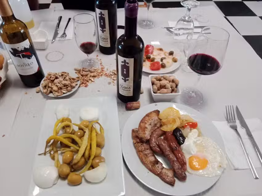 Brasas y Le&ntilde;a &ndash; Montroi -barbacoa-buey- tapas