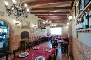 Brasería Garnacha / Restaurantes en los belones