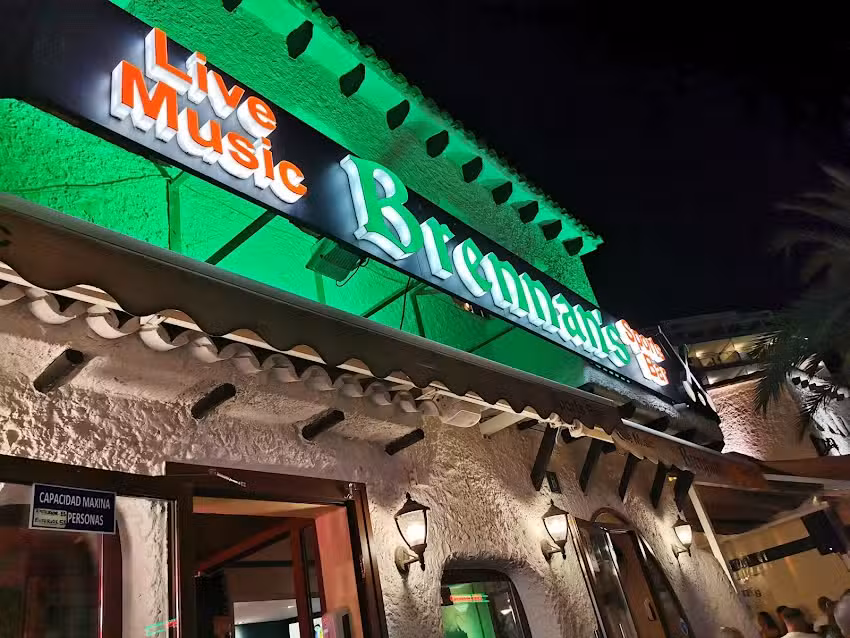 Brennan&rsquo;s Sport Bar