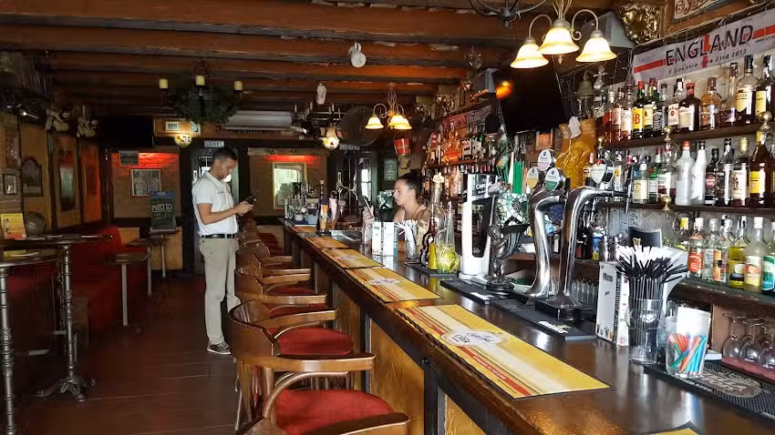 Britannia Inn &ndash; British Family Bar