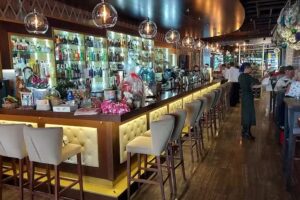 Browns Cocktail And Gastro Bar