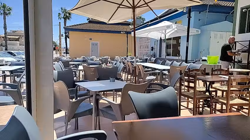 BT15 Irish Pub & Eatery