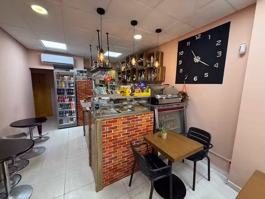 Ca la mona cafeter&iacute;a bar
