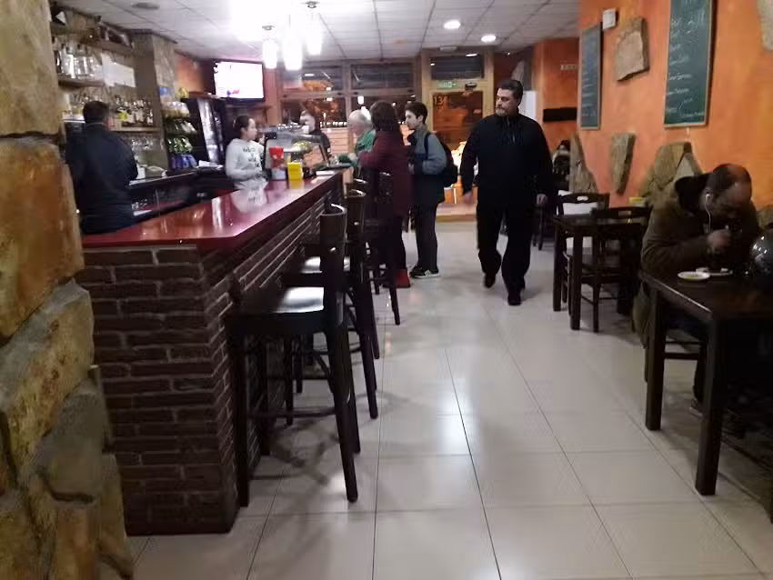 Ca La Rosa Bar Restaurant