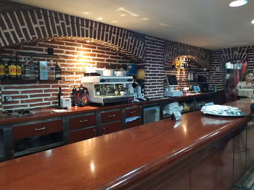 CABA&Ntilde;AS BAR & LOUNGE