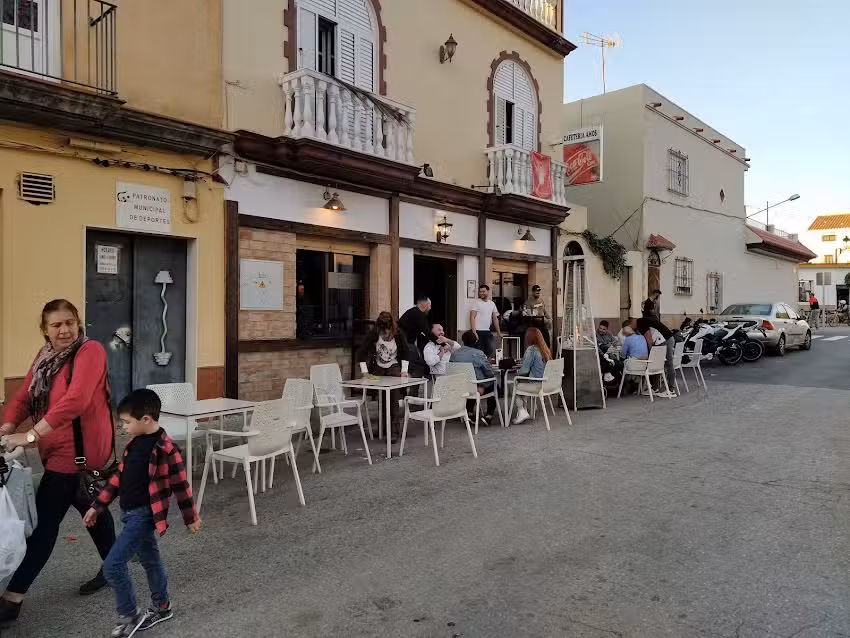 Caf&eacute; amos pub