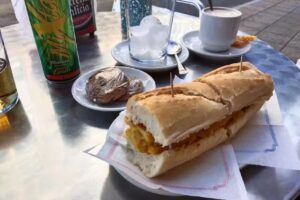 Caf&eacute; Aquarius Snack Bar