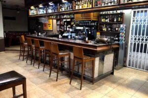 Cafe bar a ba&iacute;a