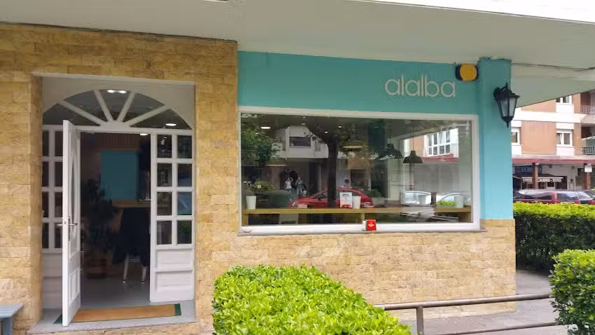 Caf&eacute;-Bar Alalba