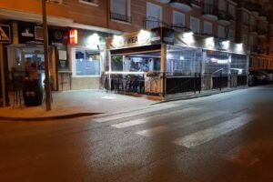 Caf&eacute; Bar Alaska