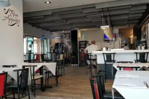 Caf&eacute; Bar Alban24