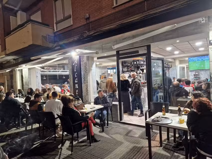 Caf&eacute; Bar Alcantara