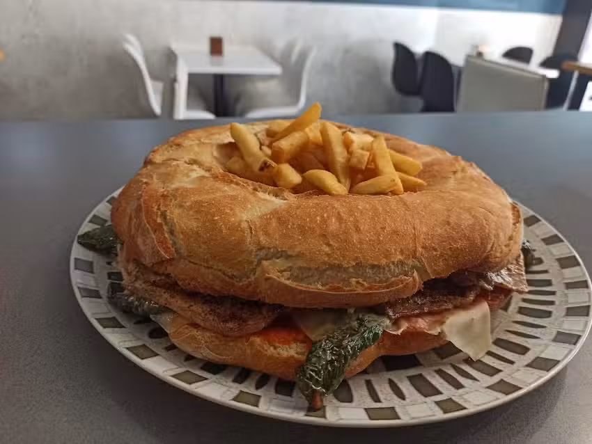 Caf&eacute; Bar Aldara