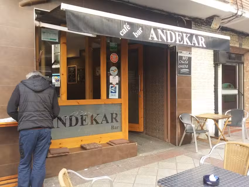 Caf&eacute; Bar Andekar