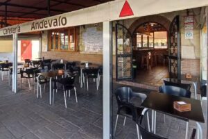 Caf&eacute; Bar And&eacute;valo