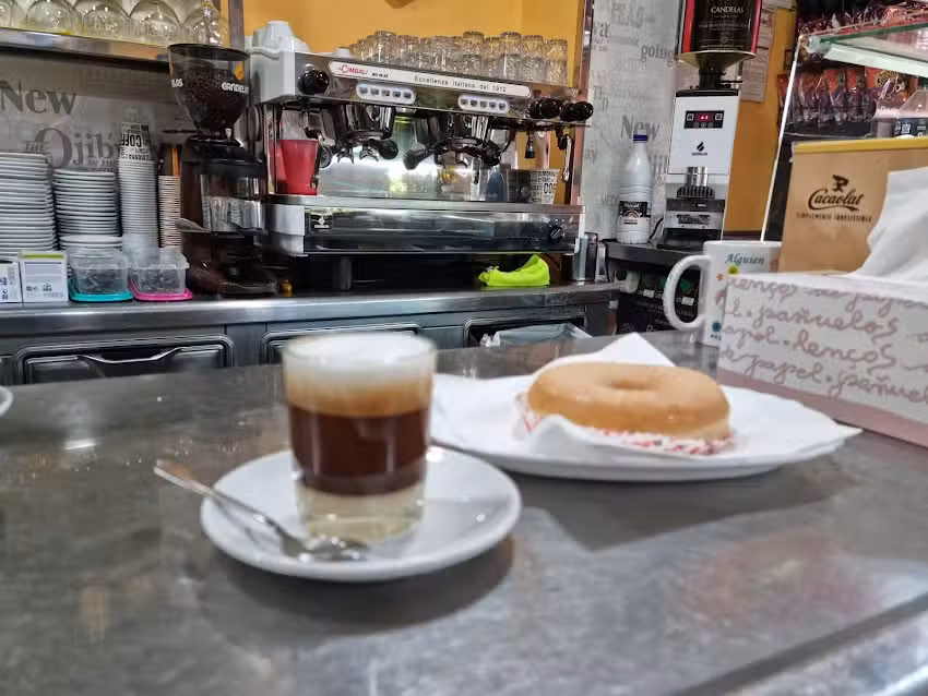 Caf&eacute; Bar &Agrave;ngel