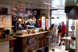 Cafe bar APTC (Desayunos y tapeo)