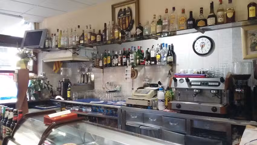 CAF&Eacute; BAR ARIAS.