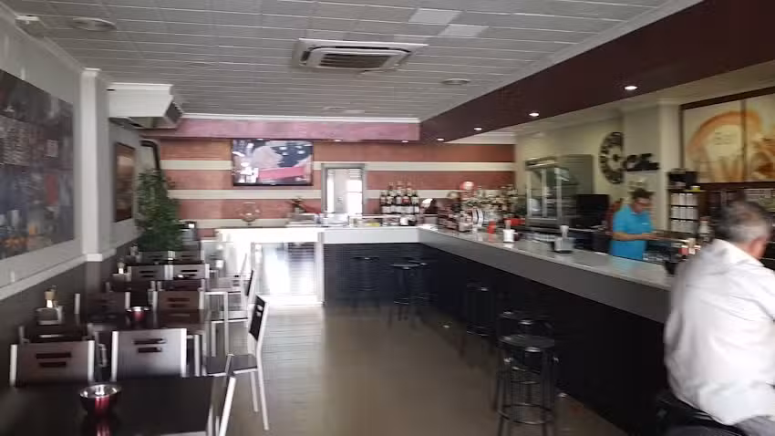 Caf&eacute; Bar Avenida