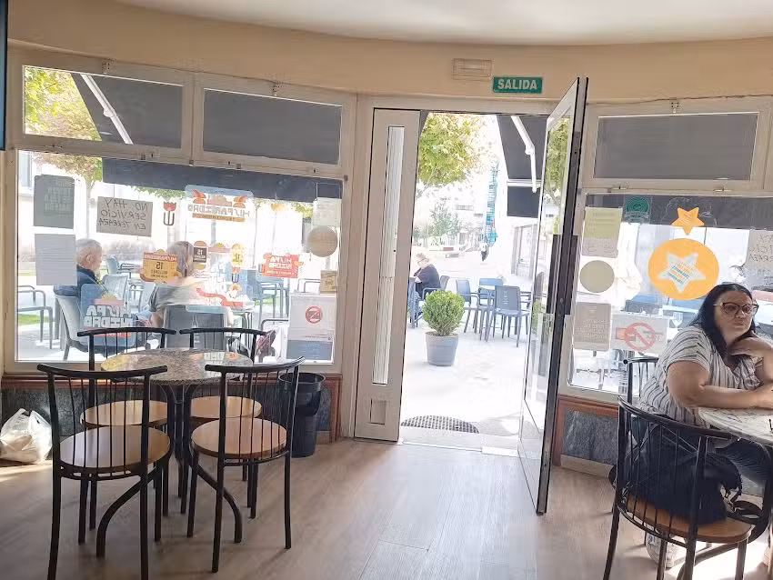 Caf&eacute; Bar Avenida