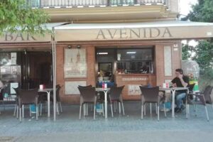 Caf&eacute;-Bar Avenida
