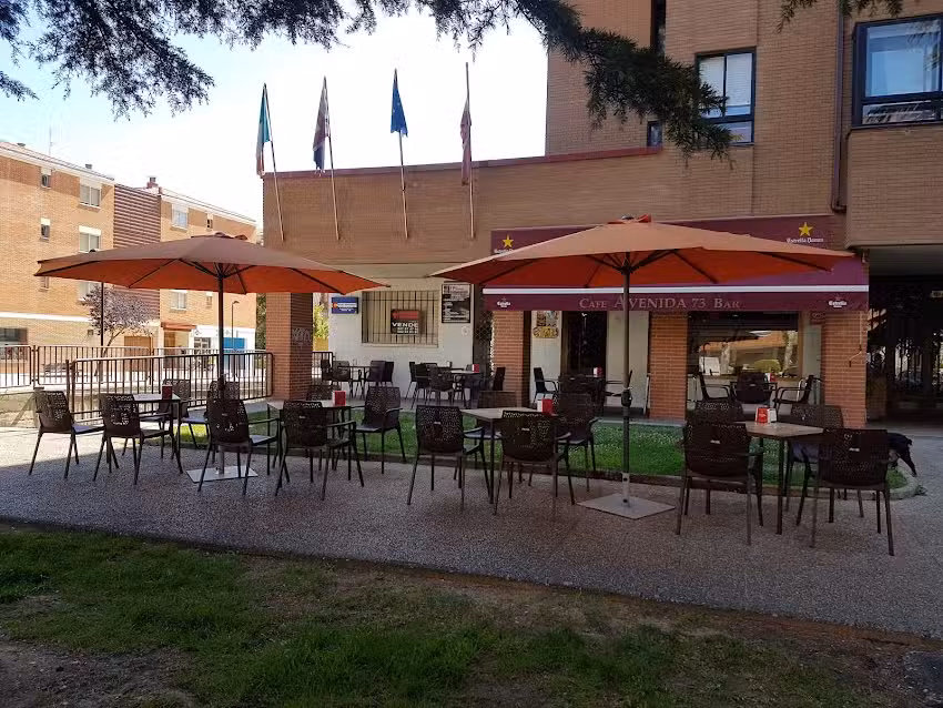 Caf&eacute; Bar Avenida 73