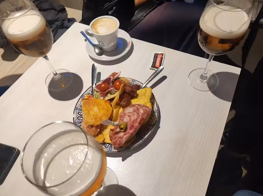 Caf&eacute;-Bar Baeza