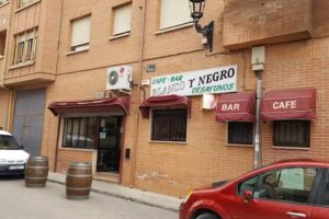 Cafe Bar Blanco y Negro